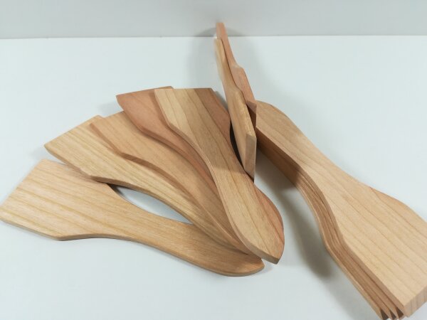 6 Raclette Spatel aus Kirschbaum Holz