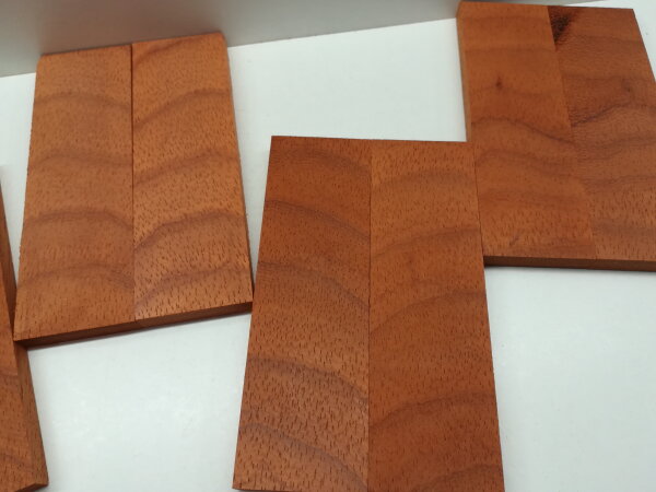1 Paar Messergriff Schalen Korallenholz gemasert 145x45x10 mm