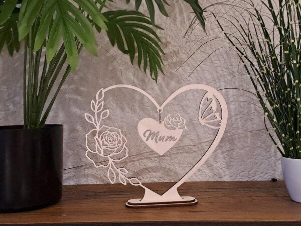 Muttertag Herz aus 4mm Pappelsperrholz mit Rosenblüten und Schmetterling